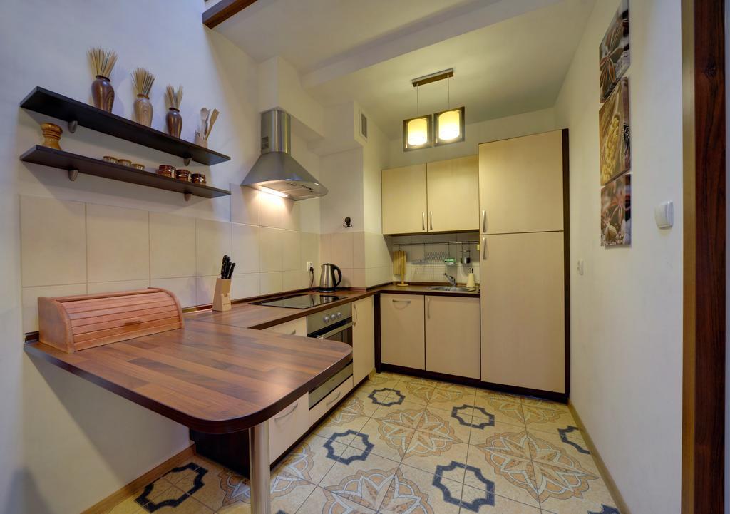 Apartamenty Sun Seasons 24 - Rezydencja Parkowa ชกลาร์สกา ปอเรมบา ภายนอก รูปภาพ